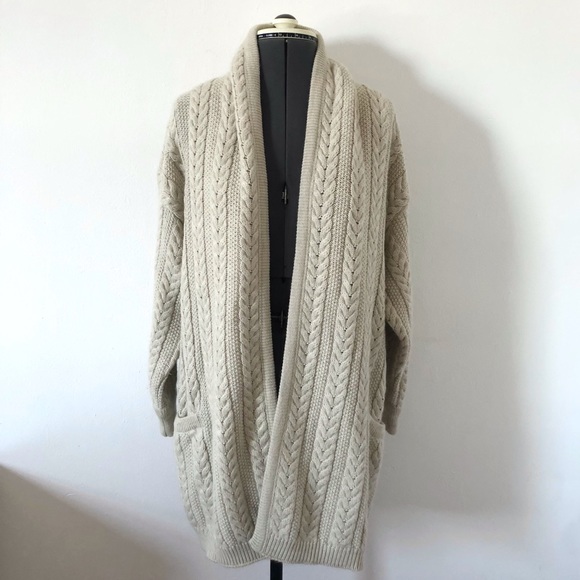 🧳TBD🧳 Vintage Escada by Magaretha Ley cream cable knit oversized cardigan sz XS